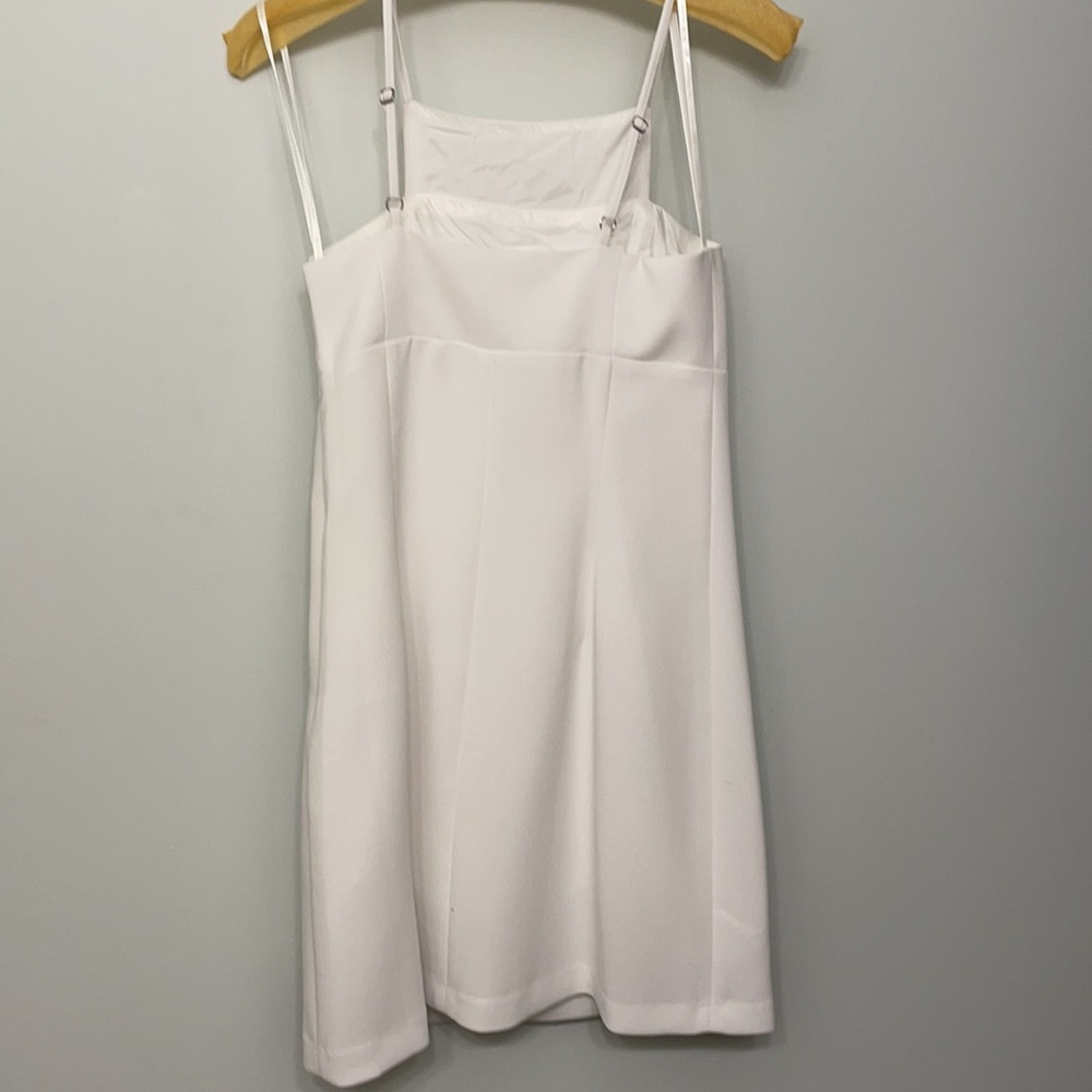 White BCBG Dress Size 4 - Picture 4 of 10